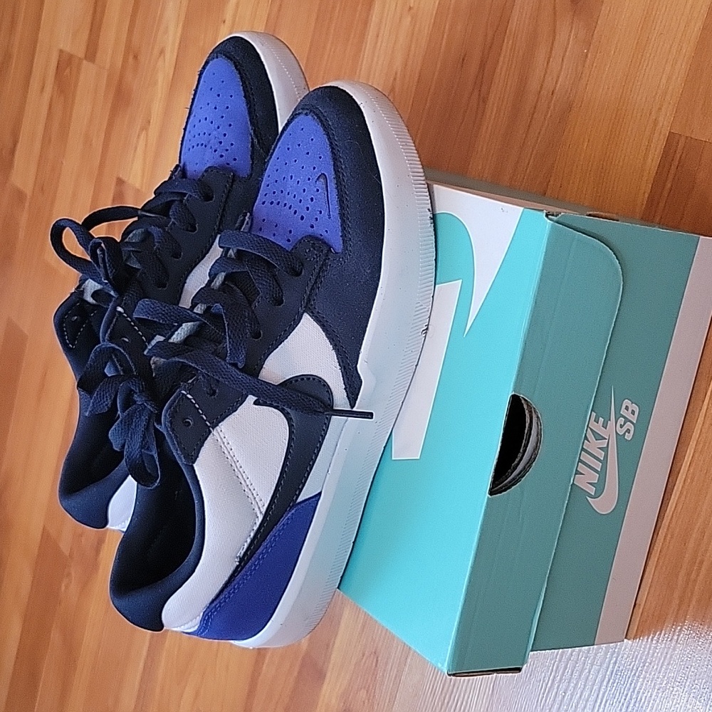 Nike shoes